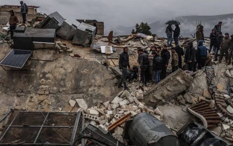 Número total de mortos na Turquia subiu para 2.379, enquanto 711 mortes foram registradas na Síria