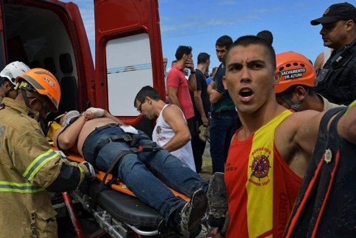 Vítima de acidente é levada a hospital