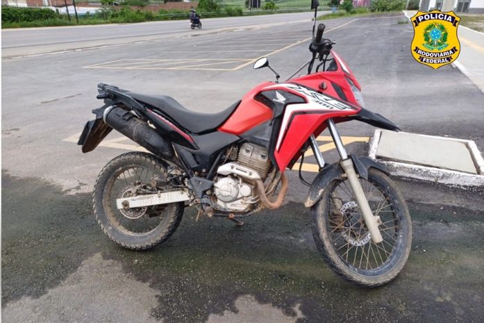Moto com sinais de adulteração é recuperada pela PRF em União dos Palmares