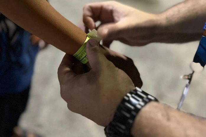 Verão Massayó conta com pulseiras de identificação para crianças