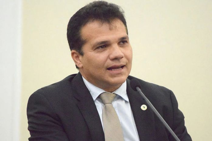 Deputado Ricardo Nezinho se posiciona contra venda de bebidas em estádios