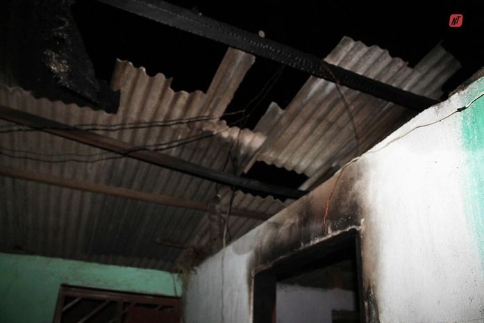 Explosão de botijão de gás causa incêndio em residência