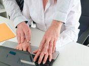 Assédio sexual é realidade no trabalho; vítimas silenciam