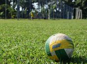 Lendas do futebol brasileiro: de ícones do passado a estrelas da atualidade
