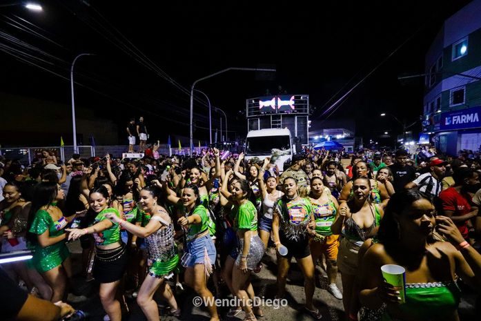 Andorinha, O Bloco arrasta multidão pelas avenidas de Palmeira dos Índios