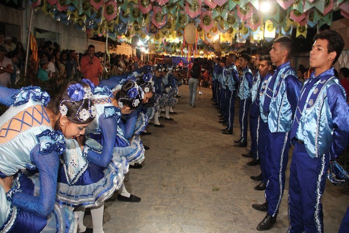 Arraiá Capiatã resgata tradição com coco de roda, dança da fita e quadrilha matuta
