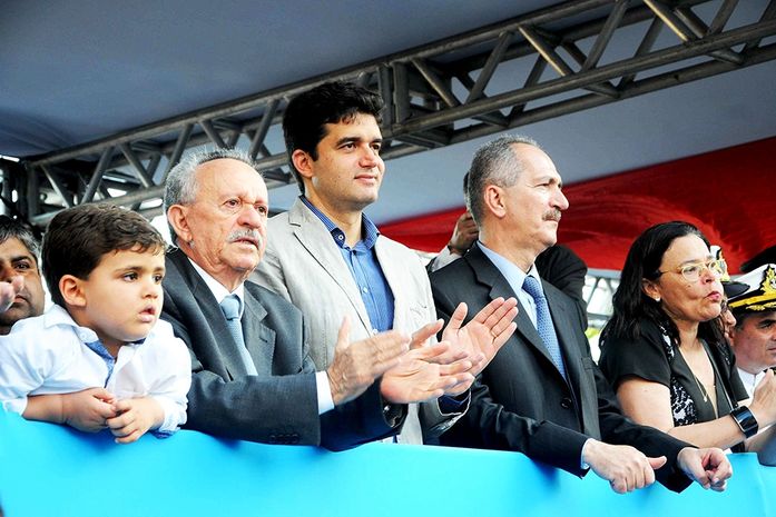 Senador Biu de Lira, prefeito Rui Palmeira e ministro Aldo Rebelo nos 200 anos de Maceió