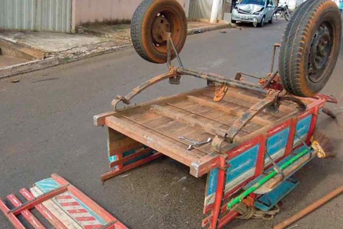 Colisão entre carro e carroça deixa homem ferido na Zona da Mata de AL