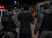 "Eu sou traficante e você tá fu...": suspeito ataca e ameaça PMs após fugir de abordagem