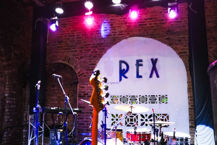 Bandas nacionais animam Maceió nos próximos meses; Rex Bar anuncia agenda trimestral