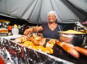 Terceira edição do Verão Massayó gera renda extra para mais de 270 ambulantes
