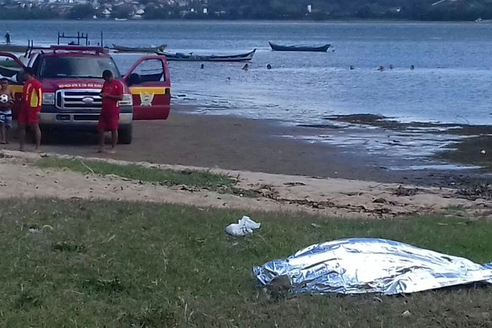 Bombeiros são acionados para recolher corpo no São Francisco