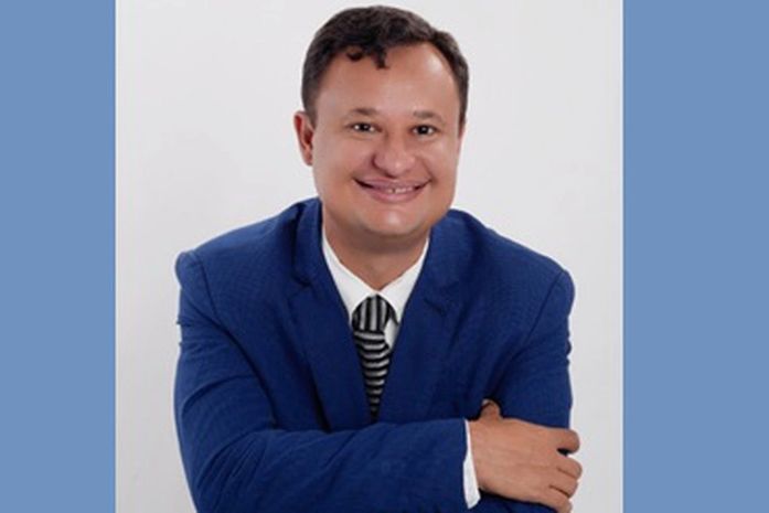 Livro de médico alagoano conquista o mundo e vira best-seller