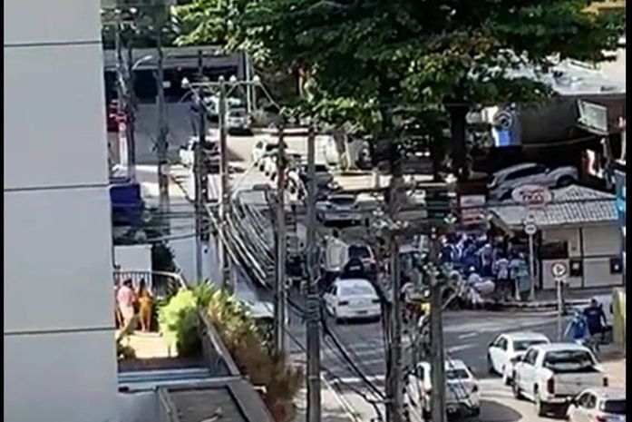 Suspeitos no local da agressão