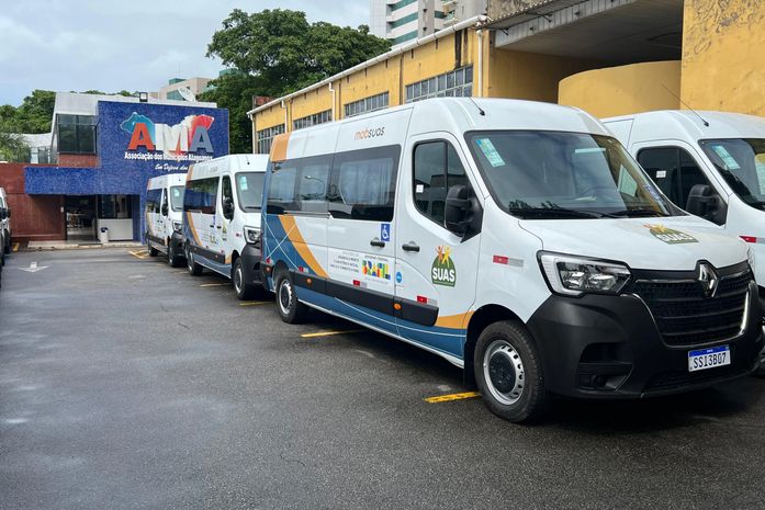 AMA sedia entrega de vans MOBSUAS a 17 municípios