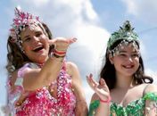 Provável candidata em 2026, prefeita fortalece popularidade à frente de festa da criançada