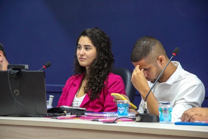 Com autoria de Teca Nelma, PL garante reserva de vagas em estacionamento para pessoas com autismo