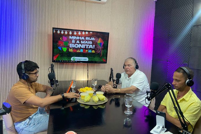 Prefeito premia com 2 mil reais cada rua participante do Concurso “Minha rua é a mais bonita” e as consagra campeãs