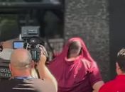 Homem é levado à PF após PM encontrar cestas básicas, dinheiro e material de campanha em Maceió
