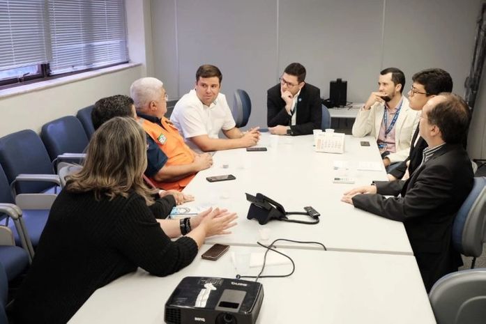 Reunião na Caixa Econômica Federal sobre a liberação do FGTS para os moradores do Pinheiro