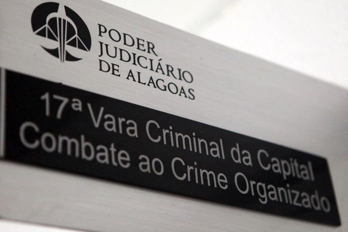 Justiça concede a acusado de estelionato o direito de sair da prisão domiciliar para estudar