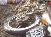 Pai morre e filho fica ferido em acidente com moto em Flexeiras