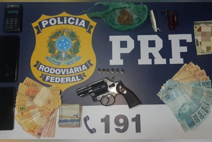 Vídeo: homens com passagens pela polícia são presos por porte de arma e posse de drogas em Rio Largo