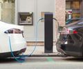 Carros elétricos / Híbridos
