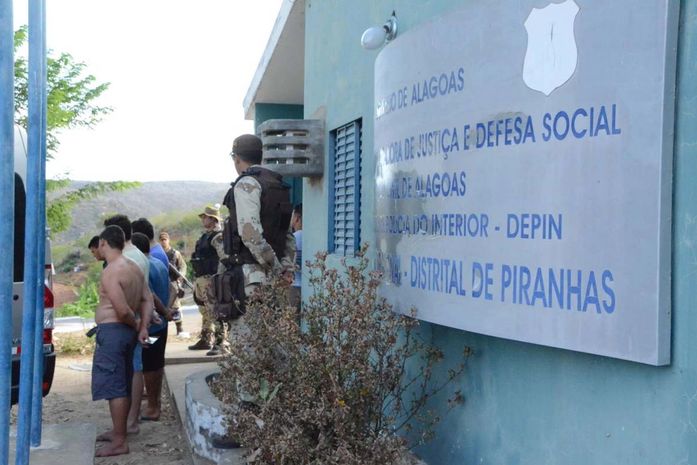 Ressocialização coordena transferência de presos no Alto Sertão