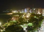 Fonte: MTur Destinos, Public domain, via Wikimedia Commons
Grande Maceió começou a despontar como um dos principais polos logísticos de Alagoas, impulsionada por novos condomínios logísticos e centros de distribuição que se instalaram na região, além de projetos ainda em fase de ampliação.
Em paralelo, a economia digital do estado ganhou fôlego, à medida que empresas de comércio eletrônico e serviços online passaram a se apoiar nessa infraestrutura para atender com mais agilidade o público local.
