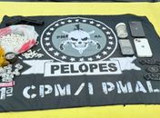 Em ações contra o tráfico, Polícia Militar apreende arma, drogas e simulacros