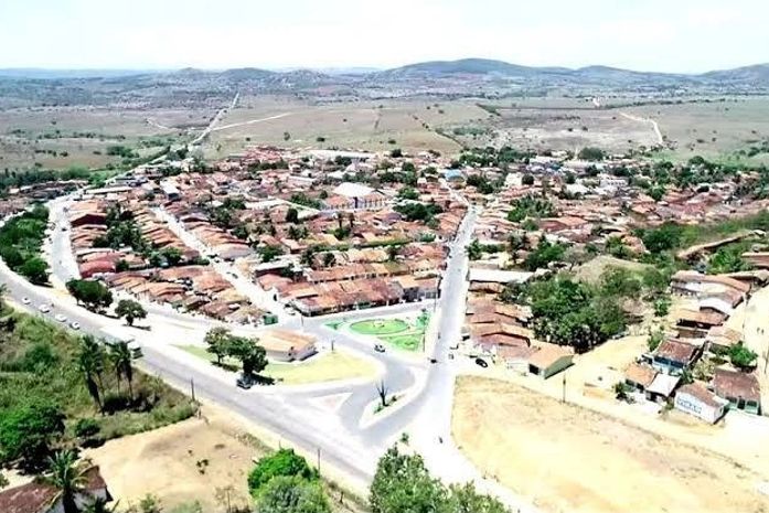 Juiz determina que candidato a prefeito, vice e secretário municipal retirem publicações de redes sociais