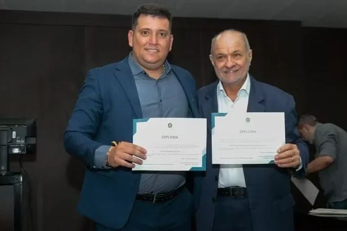 Justiça cassa mandatos do prefeito e vice de Piaçabuçu por abuso de poder nas eleições de 2024