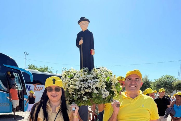 Romaria de Tanque d’Arca impressiona em Juazeiro do Norte com centenas de fiéis