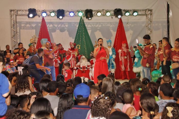 São José da Laje: Desfile de Natal, distribuição de brinquedos e apresentações natalinas marcam a abertura da 5° Edição do Projeto Sonho de Natal