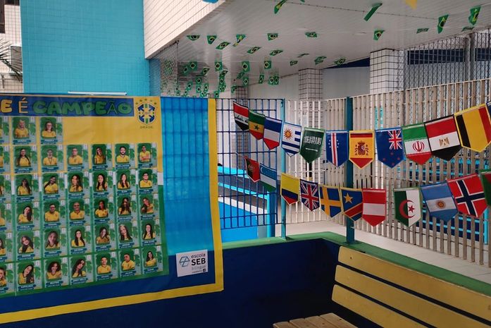 Escola se destaca por espaços temáticos sobre a Copa