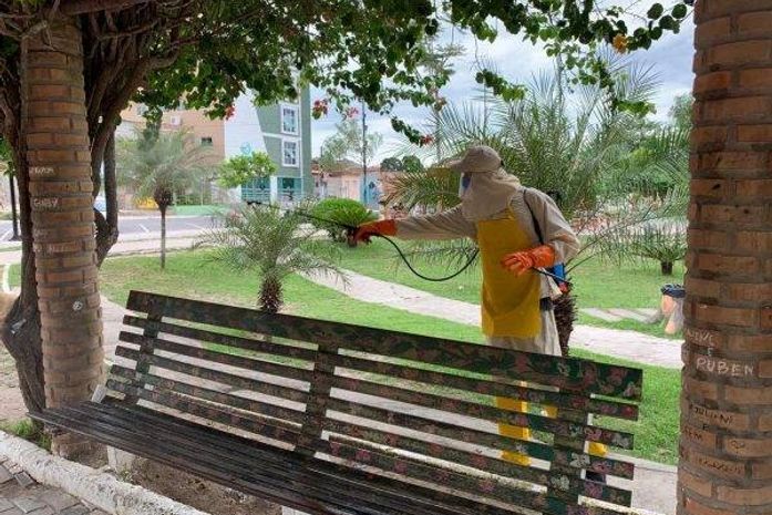 Prefeitura de Arapiraca realiza ações de desinfecção no Bosque das Arapiracas e Mercado do Artesanato