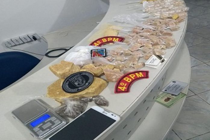 Material apreendido pelos militares