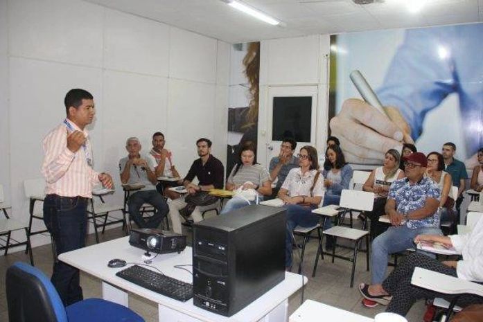 Prefeitura de Arapiraca realiza capacitação sobre linha de crédito para microempreendedores