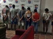 Cinco pessoas são presas e três menores apreendidos por tráfico de maconha e crack