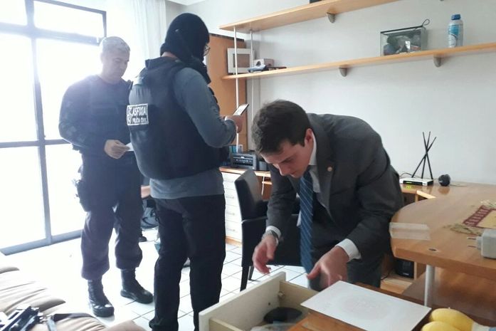 Operação do Gecoc na casa de ex-prefeitos