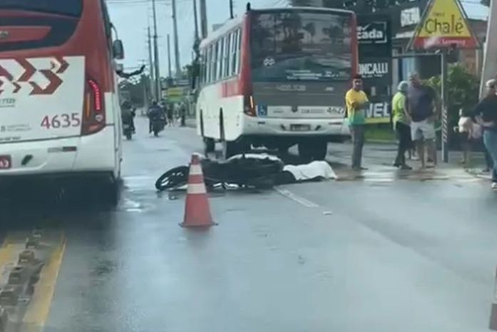 Identificada motociclista que morreu após ser atropelada por ônibus em Maceió