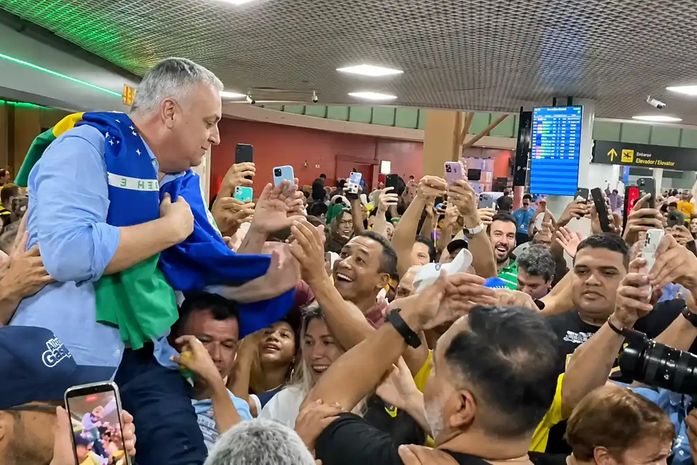 Alfredo Gaspar, o vice à beira da queda