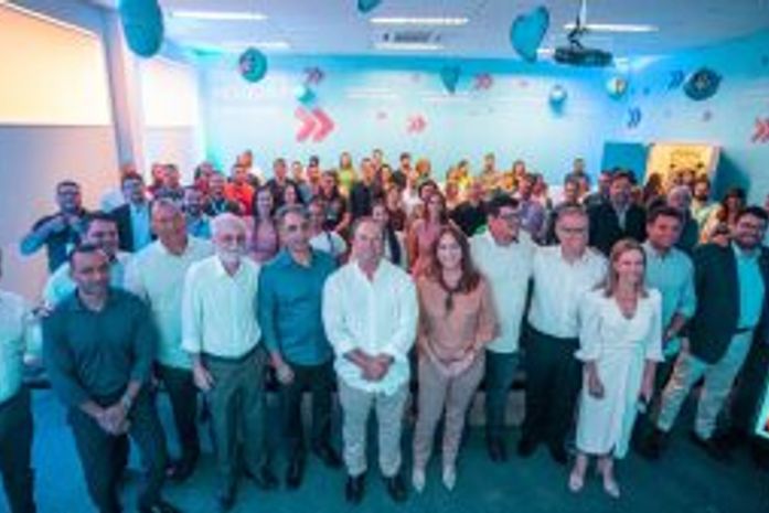 Prefeito Luciano Barbosa participa das comemorações dos oito anos da AEC em Arapiraca