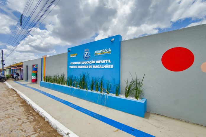 Mais educação para Arapiraca: prefeito assina ordem de serviço para construção de duas creches