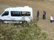 Van de transporte complementar capota com nove passageiros na AL-220
