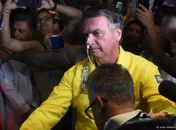 Bolsonaro recebe alta após três semanas de internação