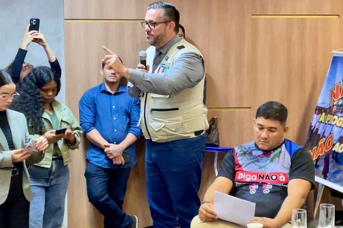 Leonardo Dias lamenta morte de ativista americano e lista onda de crimes contra líderes da Direita: "Não é fato isolado!"