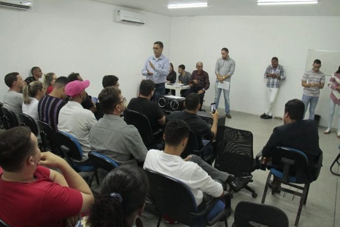 Food trucks serão recolhidos após expediente, define reunião