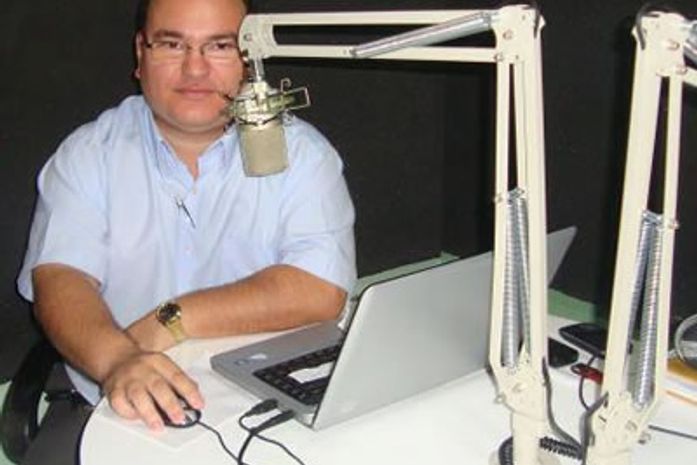 Radialista é executado a tiros dentro de estúdio